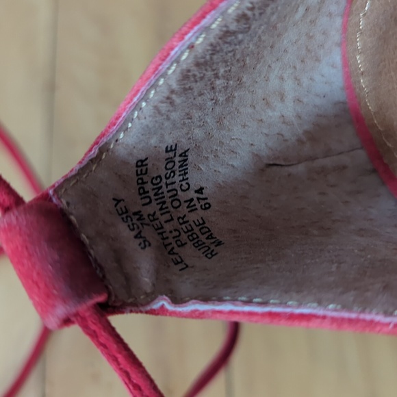 Steve Madden "Sassey" red fri de strappy heel - Picture 9 of 10